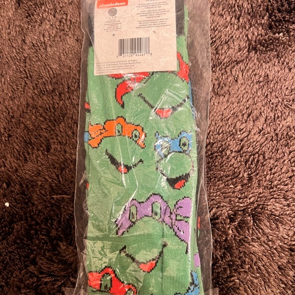 2 pairs of Teenage Mutant Ninja Turtle long socks! - Picture 3 of 4